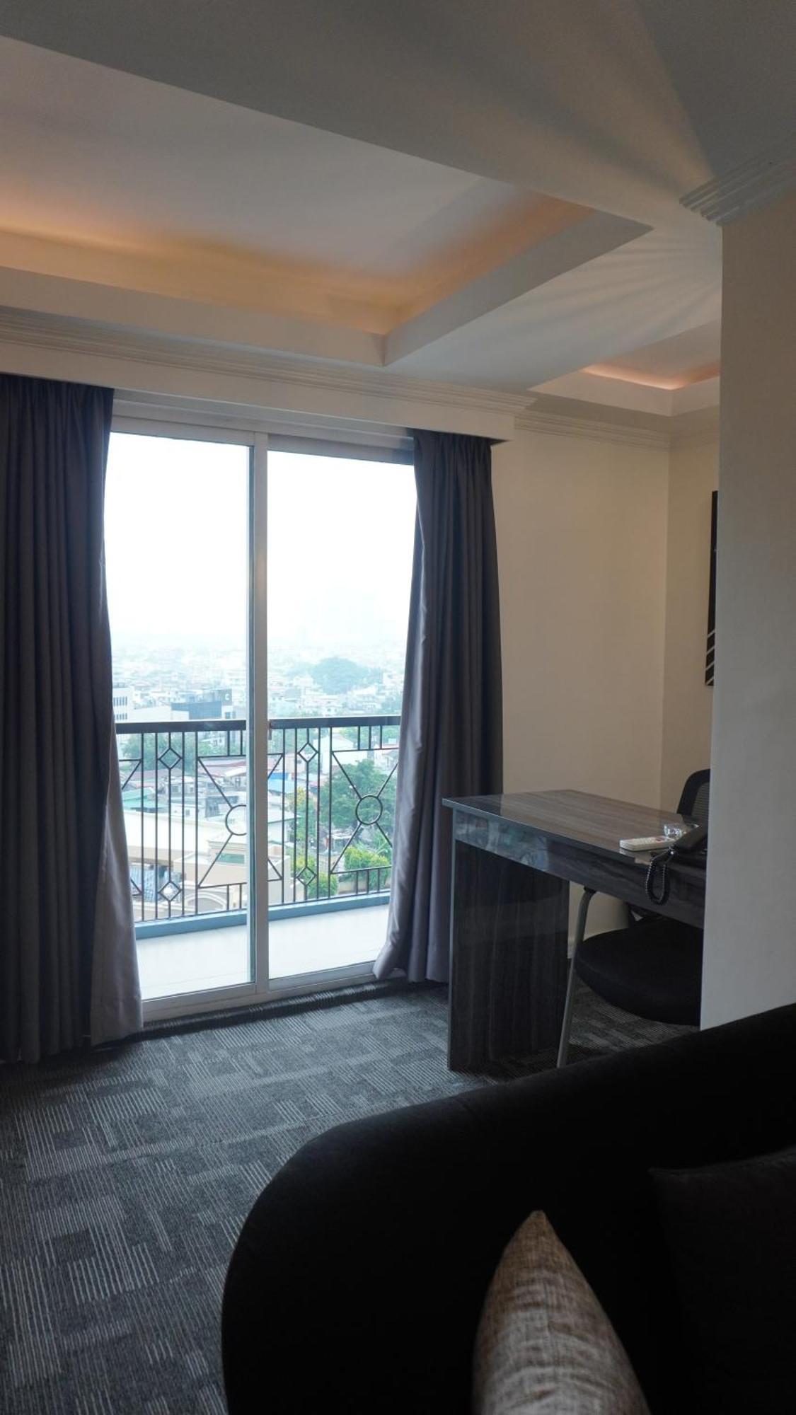 Makati Isabela Luxury Apartment Manila Exterior photo